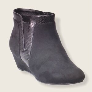 NWT - Croft & Barrow Ocelot Women’s Ankle Boots